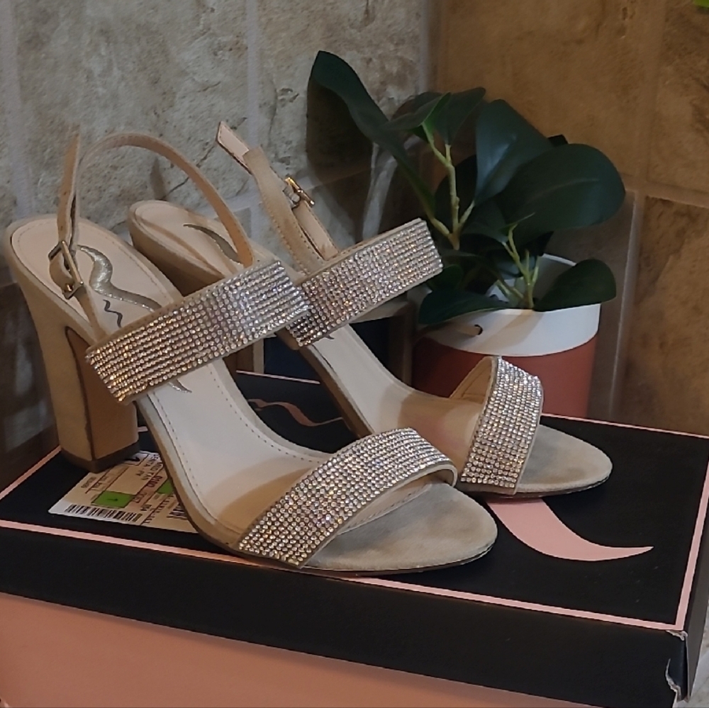 STUNNING SPARKLY NÌNA 4INCH SIZE 7.5 NUDE BEIGE NEUTRAL COLORED WEDDING FORMAL